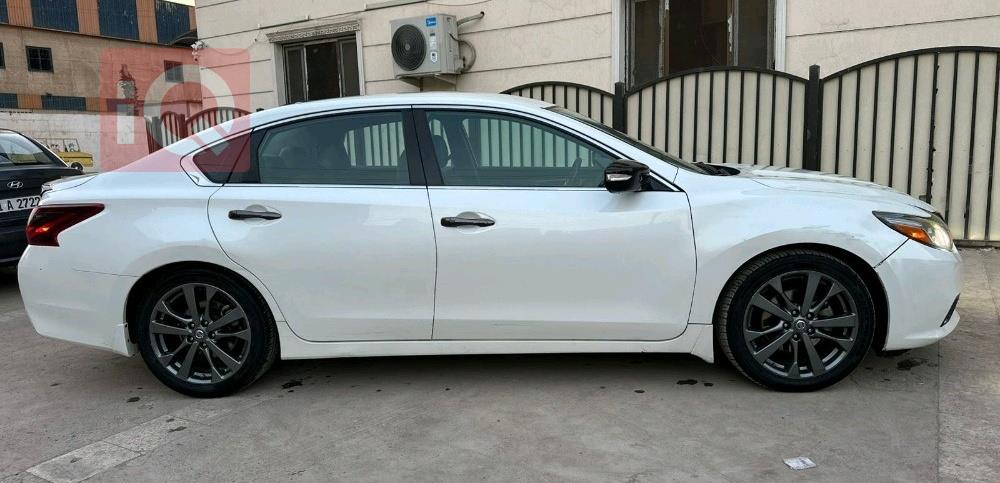 نیسان ئەلتیما